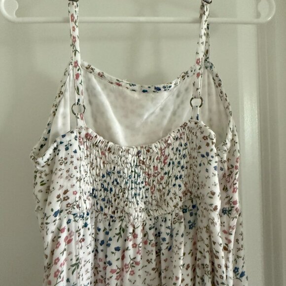 Abercrombie Kids Fit & Flare Dress White Floral - Size 7-8 - Preloved - Picture 3 of 10